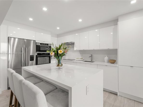 2301 Collins Ave 152324, Miami Beach FL 33139