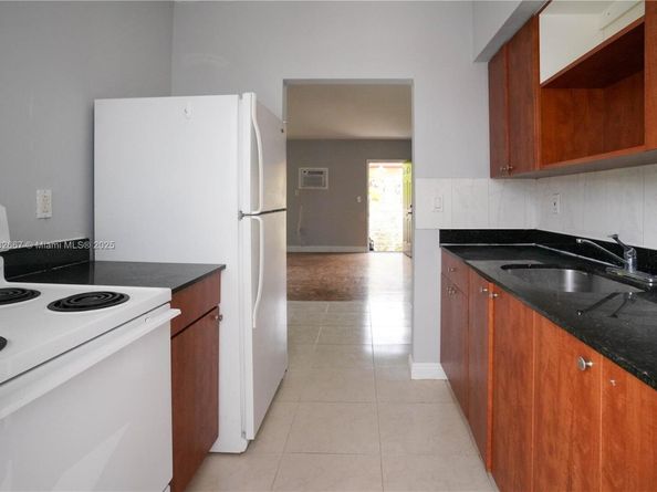8321 Crespi Blvd, Miami Beach FL 33141