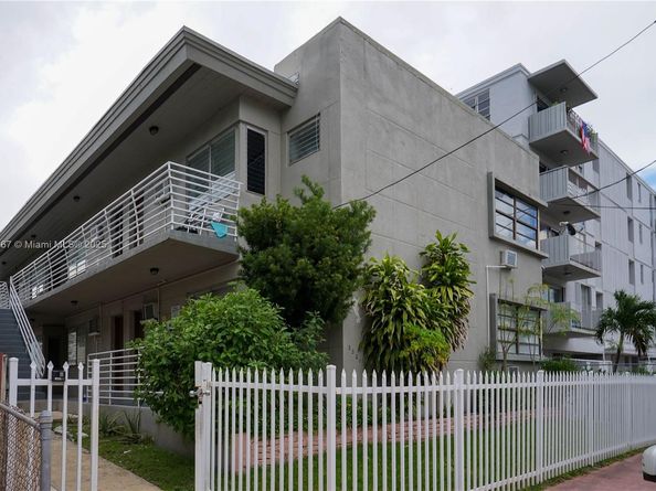 8321 Crespi Blvd, Miami Beach FL 33141