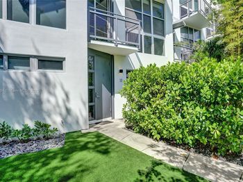 716 SE 12th St