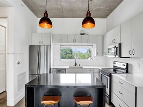 716 SE 12th St 13, Fort Lauderdale FL 33316