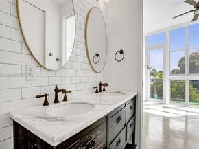 716 SE 12th St 13, Fort Lauderdale FL 33316