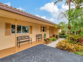 11 Forest Hills Ln, Boca Raton FL 33431