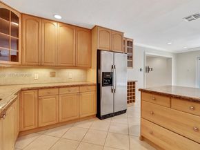 11 Forest Hills Ln, Boca Raton FL 33431