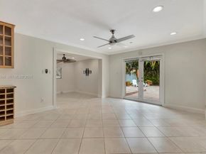 11 Forest Hills Ln, Boca Raton FL 33431