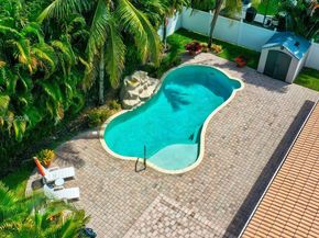 11 Forest Hills Ln, Boca Raton FL 33431