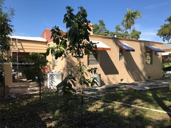 1810 NW 16th Ter, Miami FL 33125