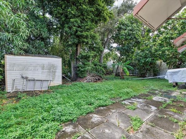 1810 NW 16th Ter, Miami FL 33125