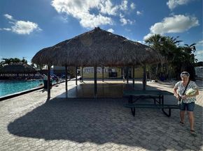 573 NE 47CT, Deerfield Beach FL 33064