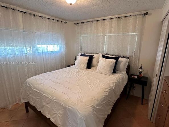 573 NE 47CT, Deerfield Beach FL 33064