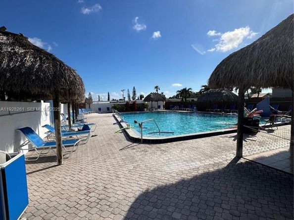 573 NE 47CT, Deerfield Beach FL 33064