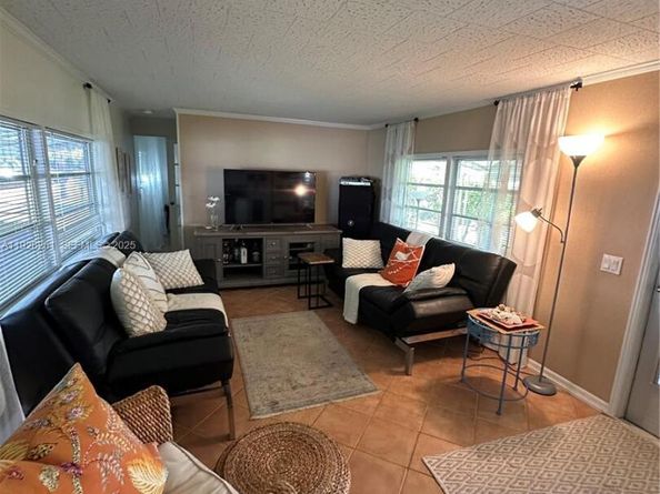 573 NE 47CT, Deerfield Beach FL 33064