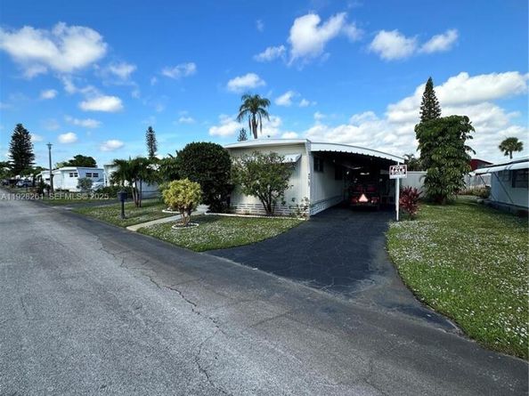 573 NE 47CT, Deerfield Beach FL 33064