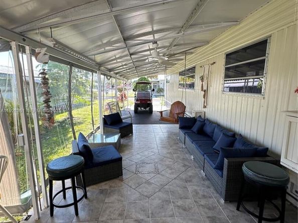 573 NE 47CT, Deerfield Beach FL 33064