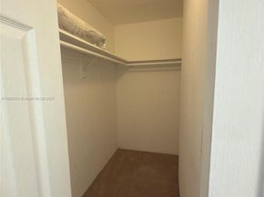 3675 N Country Club Dr 109, Aventura FL 33180