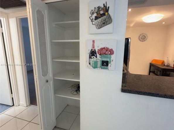 3675 N Country Club Dr 109, Aventura FL 33180