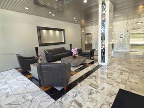 3675 N Country Club Dr 109, Aventura FL 33180