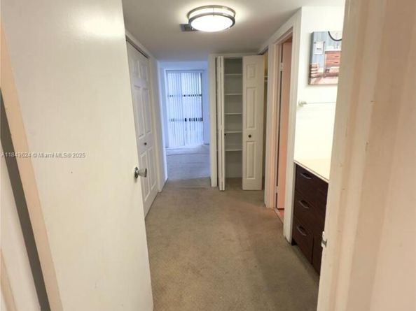 3675 N Country Club Dr 109, Aventura FL 33180