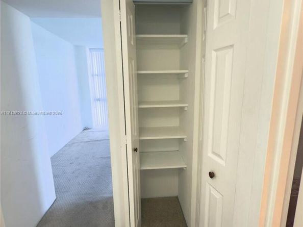 3675 N Country Club Dr 109, Aventura FL 33180
