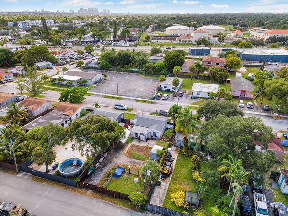 1417 SW 41st Ave, Fort Lauderdale FL 33317