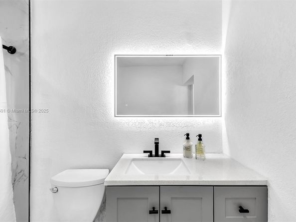 14120 NW 5th Ave, North Miami FL 33168