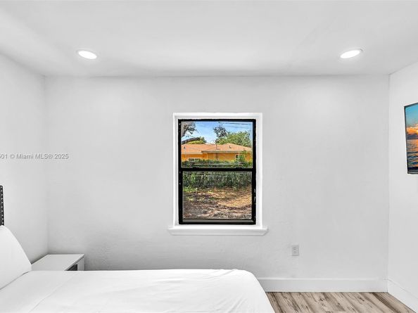 14120 NW 5th Ave, North Miami FL 33168