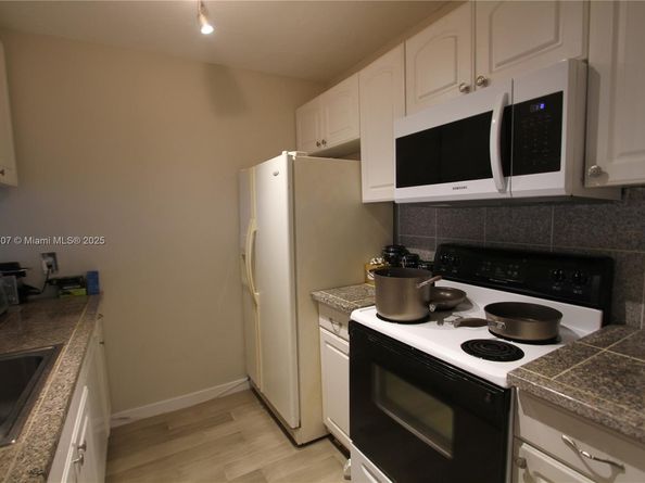 825 NW 13th St 1110, Boca Raton FL 33486