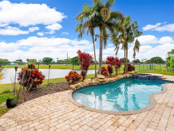 2235 SE 20th Ave, Homestead FL 33035