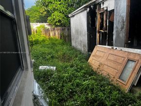 1132 NW 118th St, Miami FL 33168
