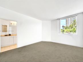 21050 Point Pl 401, Aventura FL 33180