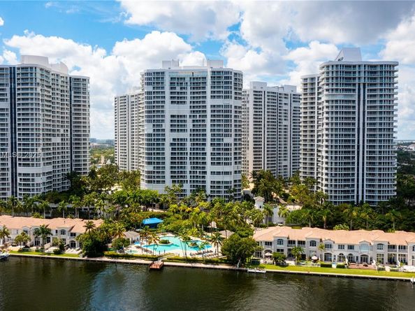 21050 Point Pl 401, Aventura FL 33180