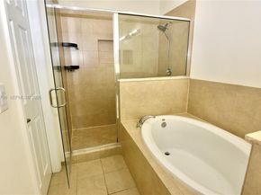 526 SE 35th Ave, Homestead FL 33033