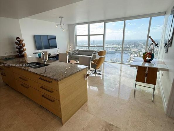 1830 S Ocean Dr 4807, Hallandale Beach FL 33009