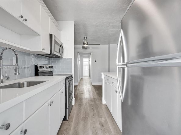 701 Collins Ave 3B, Miami Beach FL 33139