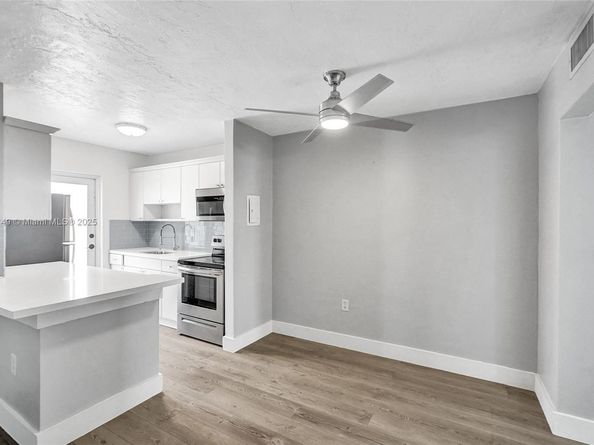 701 Collins Ave 3B, Miami Beach FL 33139