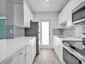 701 Collins Ave 3B, Miami Beach FL 33139