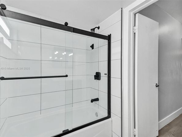 701 Collins Ave 3B, Miami Beach FL 33139