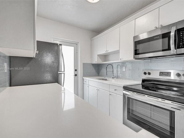 701 Collins Ave 3B, Miami Beach FL 33139