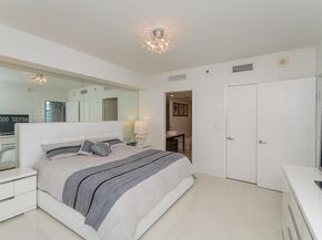 495 Brickell Ave 3710, Miami FL 33131