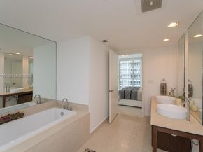 495 Brickell Ave 3710, Miami FL 33131