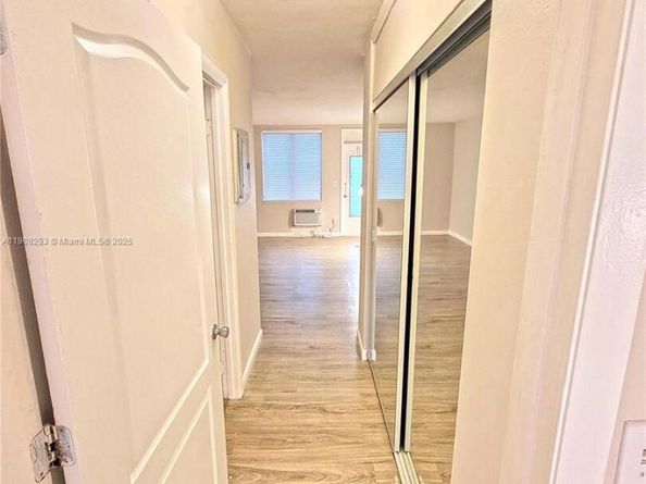 441 Collins Ave 12A, Miami Beach FL 33139