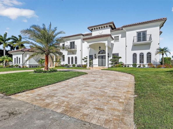 14891 SW 20th St, Davie FL 33326