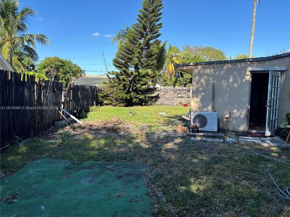 17960 NE 6th Ave, North Miami Beach FL 33162