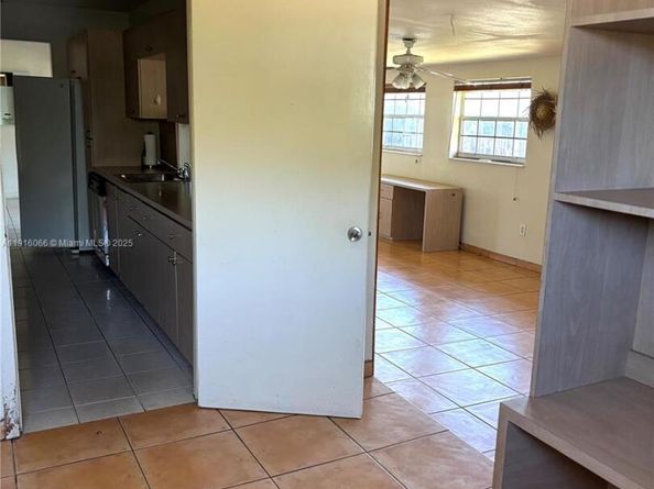 17960 NE 6th Ave, North Miami Beach FL 33162