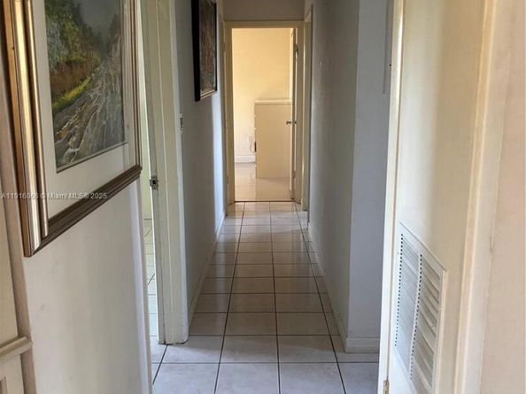 17960 NE 6th Ave, North Miami Beach FL 33162