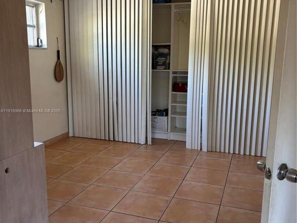 17960 NE 6th Ave, North Miami Beach FL 33162