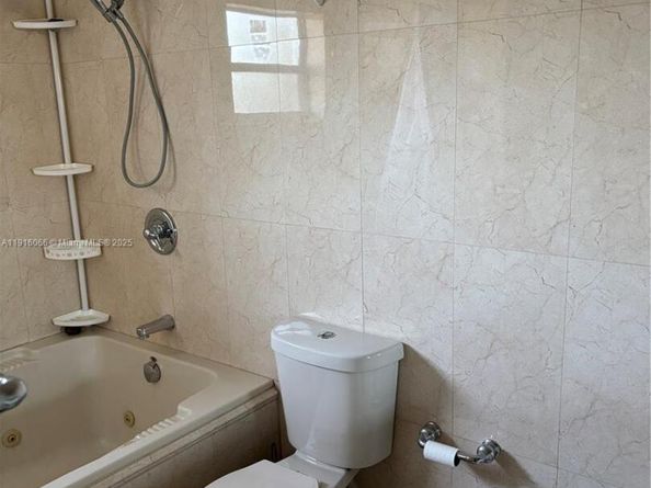 17960 NE 6th Ave, North Miami Beach FL 33162