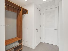 159 NE 6th St 3214, Miami FL 33132