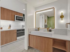 159 NE 6th St 3214, Miami FL 33132