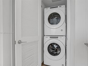 159 NE 6th St 3214, Miami FL 33132